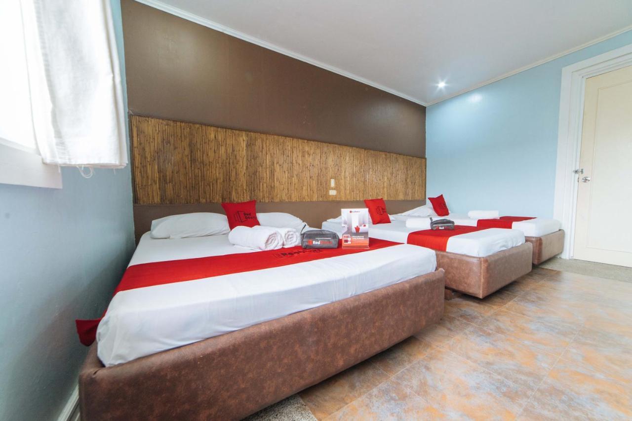 เรดดอร์ซ แอท เอ็น รอลดัน สตรีท Hotel กาลิโบ ภายนอก รูปภาพ